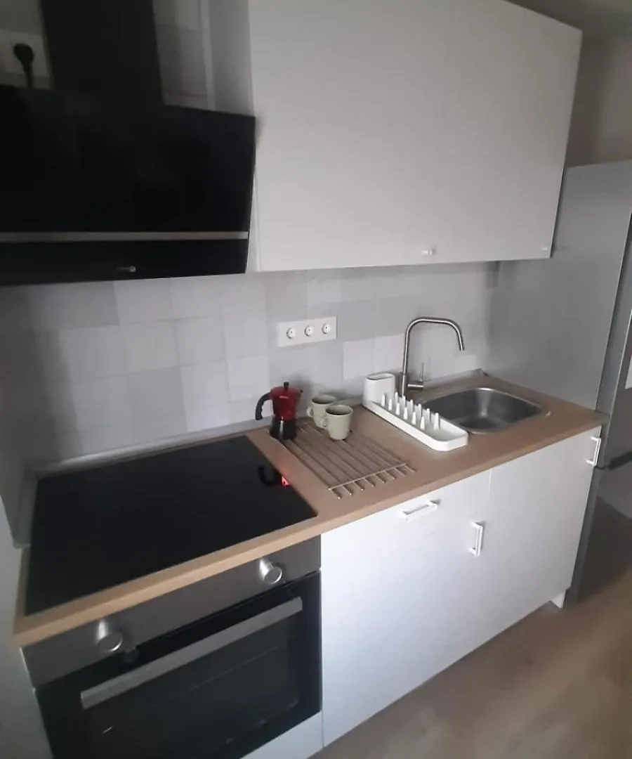Almeria Centro- Piso Reformado, Exterior, Wifi, A 1 Minuto De Puerta Purchena 0*,  Spain